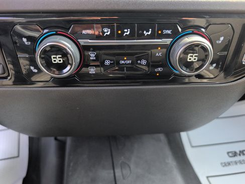 Used 2025 Chevrolet Silverado 2500 LT AWD/4WD image 29