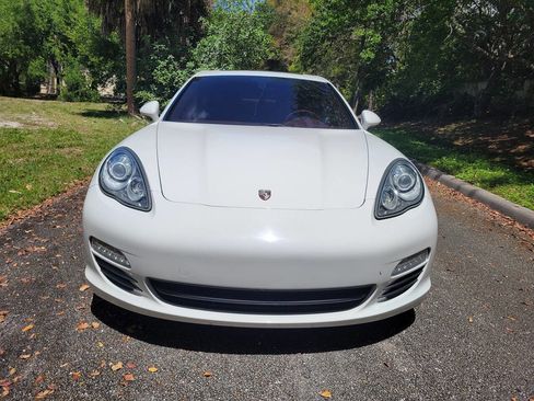 Used 2011 Porsche Panamera image 2
