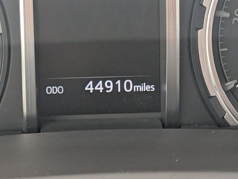 Used 2021 Toyota 4Runner Limited image 18