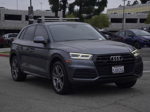 Used 2019 Audi Q5 Premium Plus w/ Premium Plus Package AWD/4WD image 2
