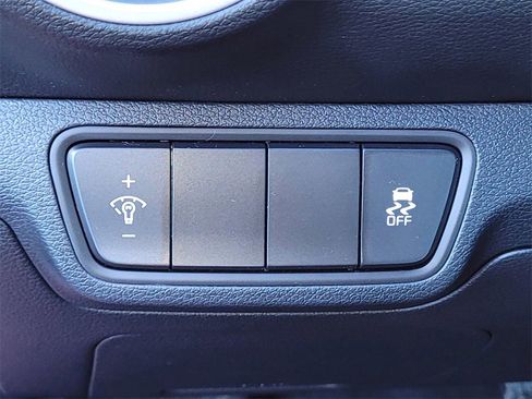 Used 2024 Kia Forte LXS image 13