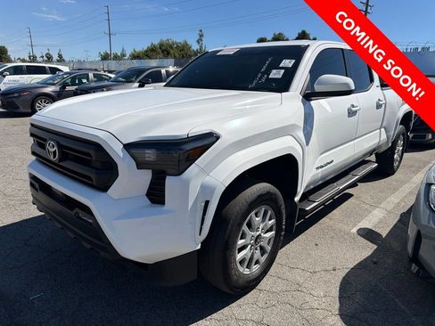 Used 2026 Toyota Tacoma SR5 AWD/4WD image 2