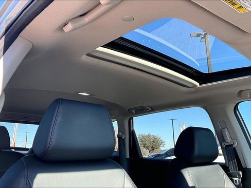 Used 2025 Honda CR-V EX-L image 22