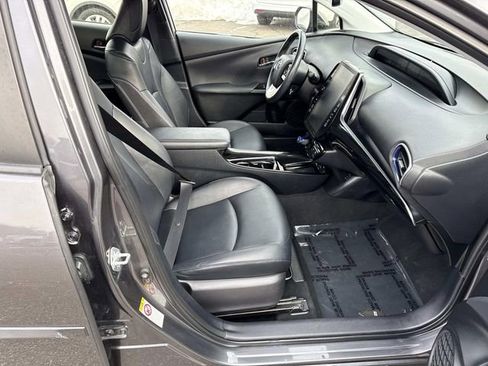 Used 2018 Toyota Prius Four Touring image 9