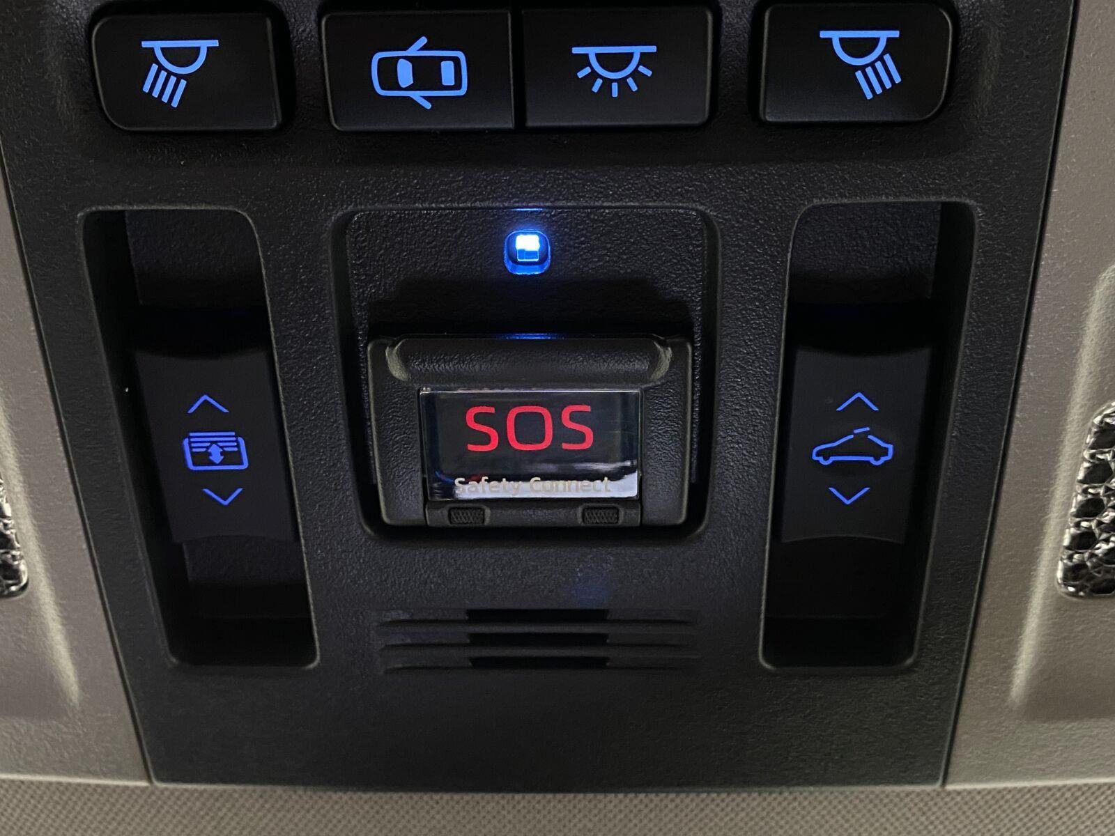Used 2019 Toyota Camry XSE FWD image 28