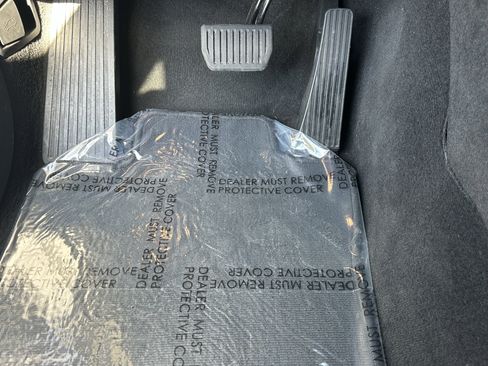 Used 2025 Volvo XC60 B5 Plus image 18