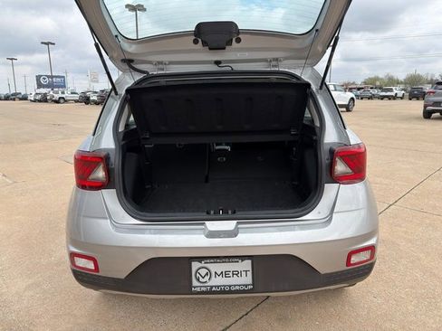 Used 2024 Hyundai Venue SEL image 14