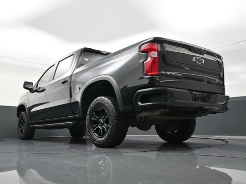 Used 2025 Chevrolet Silverado 1500 ZR2 w/ Technology Package image 29