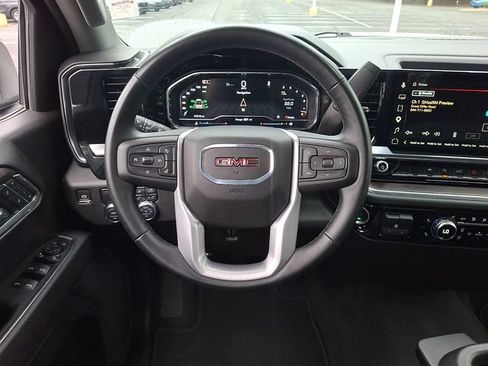 Used 2025 GMC Sierra 1500 SLT RWD image 19