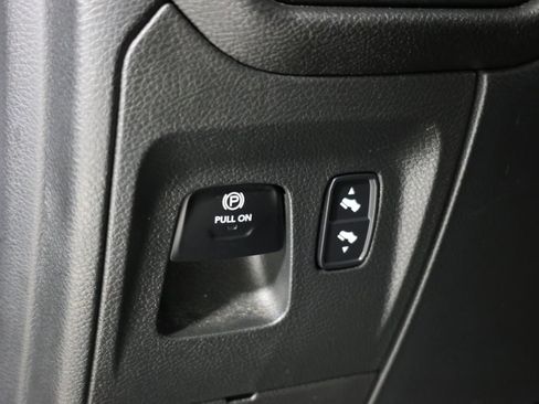 Used 2023 RAM 1500 Laramie AWD/4WD image 24
