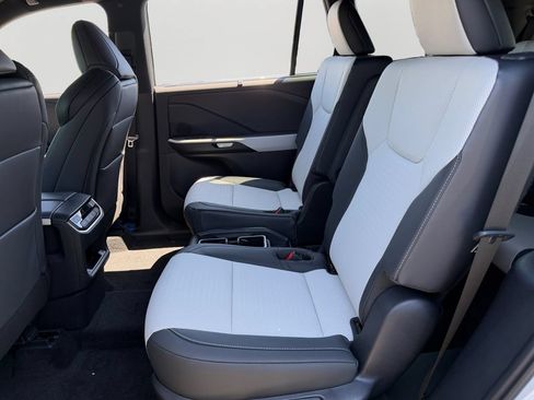 New 2026 Lexus TX 500h AWD image 9