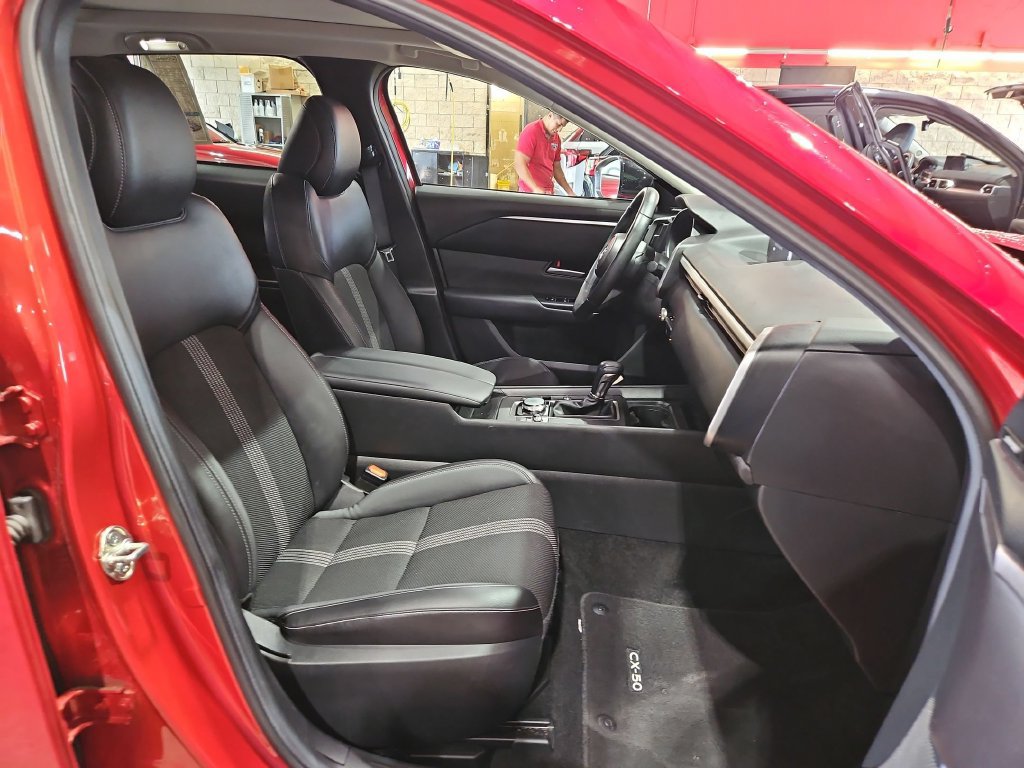Used 2025 MAZDA CX-50 AWD 2.5 S w/ Premium Package image 31
