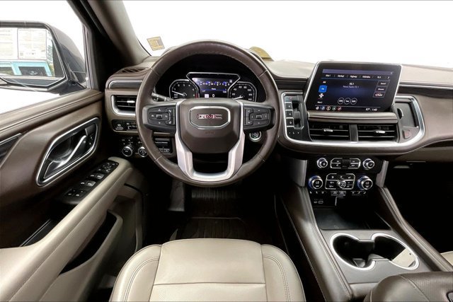 Used 2021 GMC Yukon SLT w/ SLT Premium Package AWD/4WD image 4