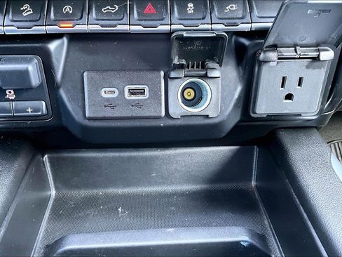 Used 2021 Chevrolet Silverado 1500 RST w/ All Star Edition Plus image 17