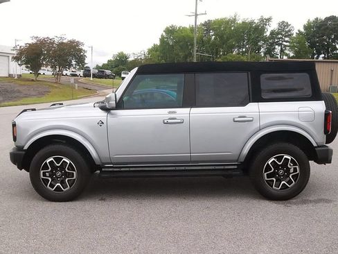 Used 2023 Ford Bronco Outer Banks AWD/4WD image 4
