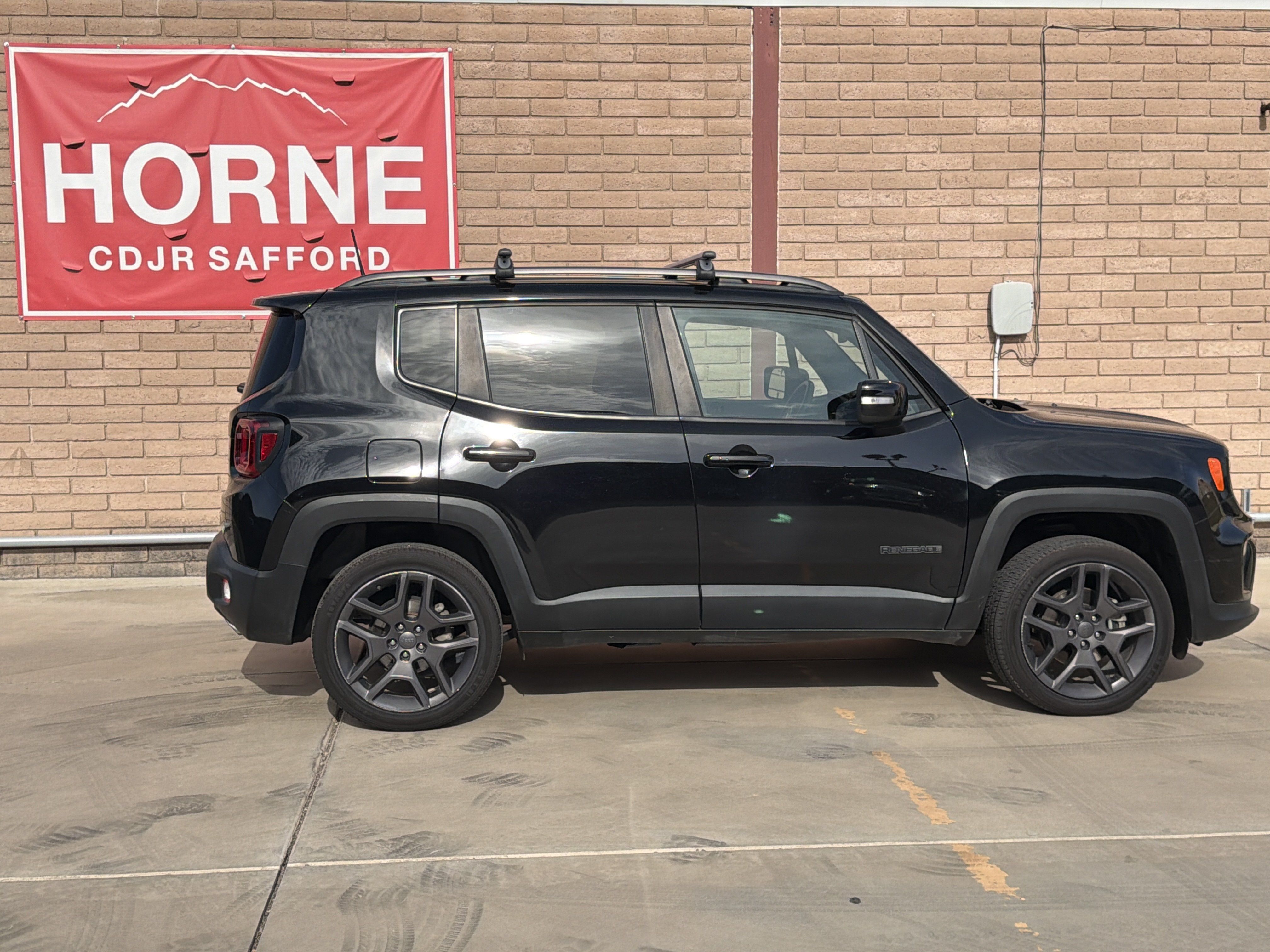 Used 2020 Jeep Renegade Altitude AWD/4WD image 4
