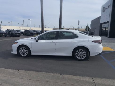 Used 2021 Toyota Camry LE image 8