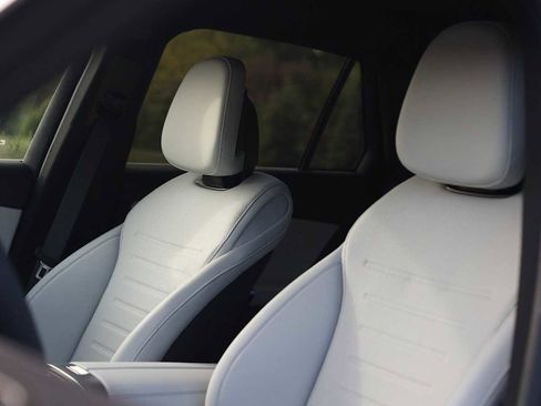 Used 2026 Mercedes-Benz GLC 300 4MATIC image 24