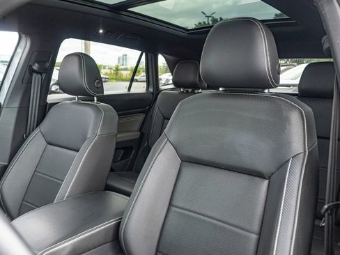 Used 2023 Volkswagen Atlas Cross Sport SE w/ Panoramic Sunroof Package AWD/4WD image 13