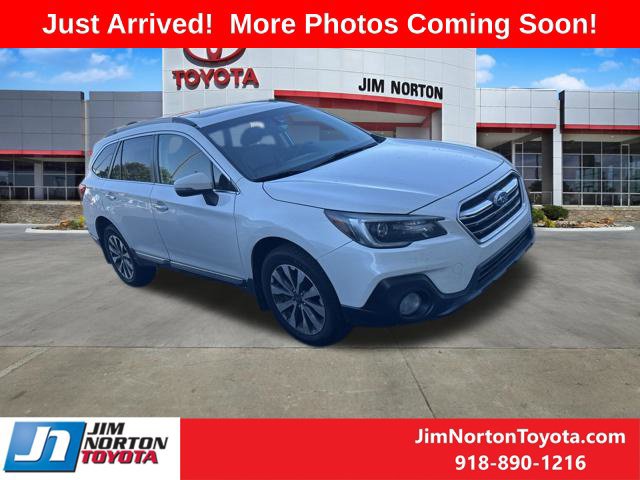 Used 2018 Subaru Outback 3.6R Touring AWD/4WD image 1