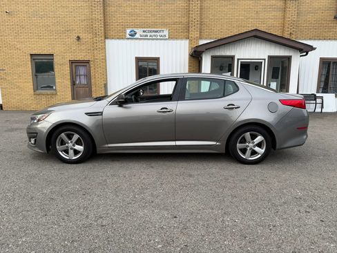 Used 2015 Kia Optima LX FWD image 2