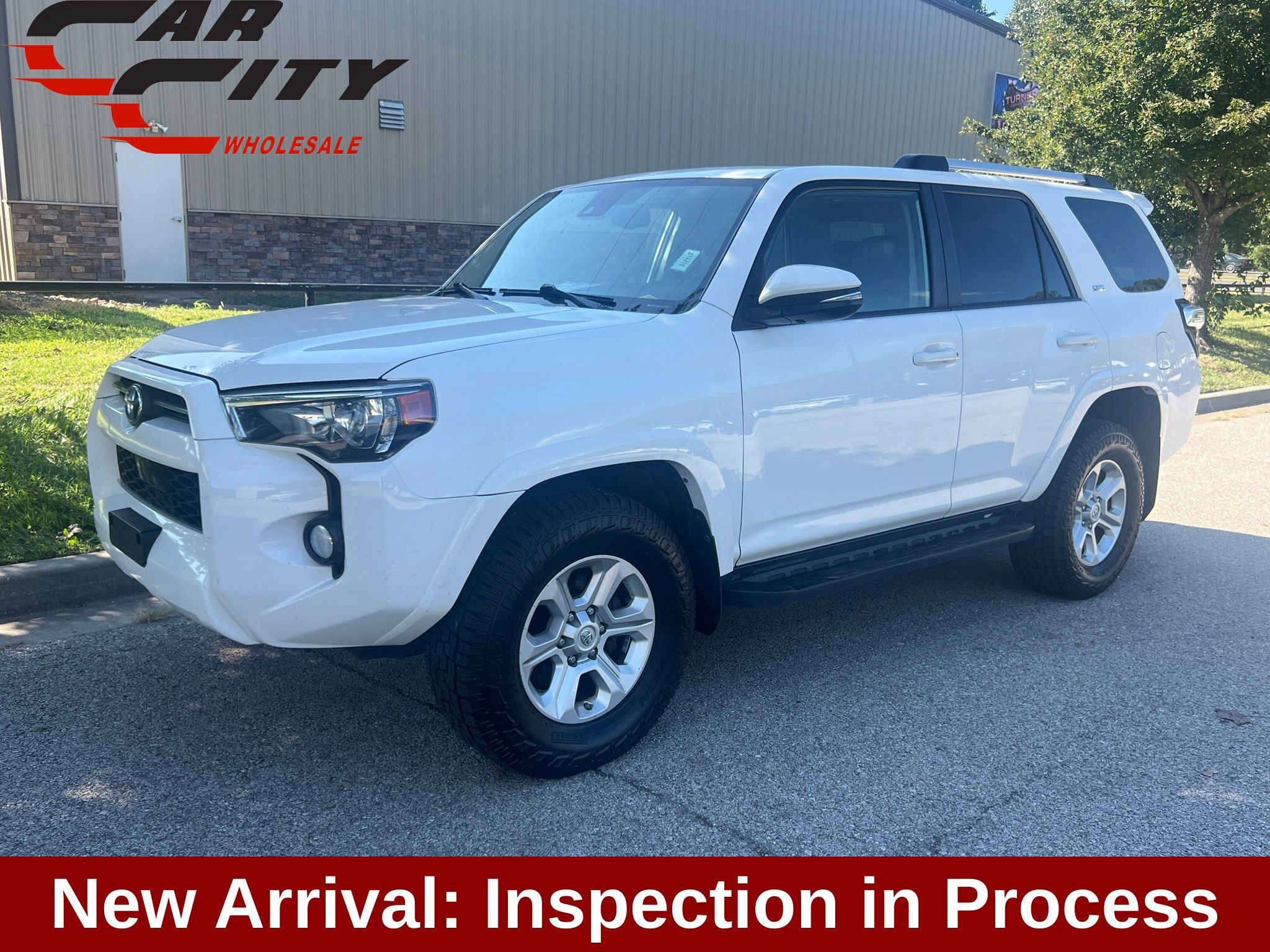 Used 2020 Toyota 4Runner SR5 Premium w/ Moonroof Package AWD/4WD image 1