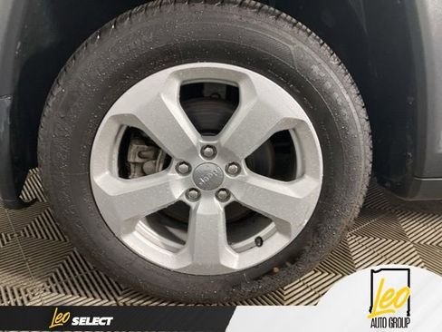 Used 2021 Jeep Compass Latitude AWD/4WD image 25