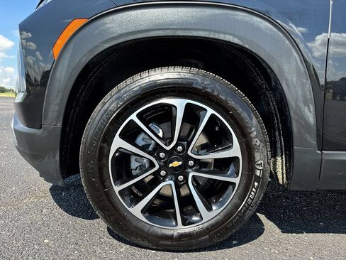 Used 2025 Chevrolet TrailBlazer LT AWD/4WD image 10