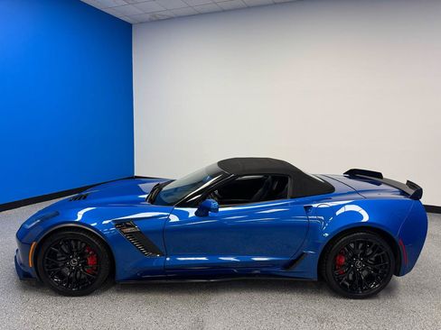 Used 2015 Chevrolet Corvette Z06 w/ 3LZ Preferred Equipment Group RWD image 8