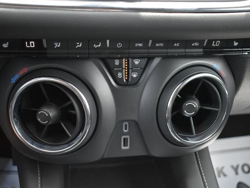 Used 2024 Chevrolet Blazer LT w/ Midnight/Sport Edition FWD image 30