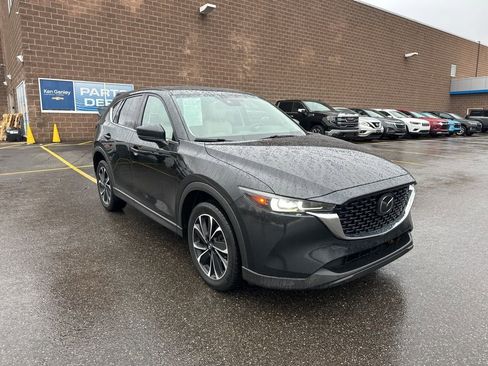 Used 2022 MAZDA CX-5 AWD 2.5 S w/ Premium Package image 2