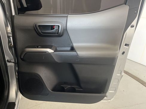 Used 2023 Toyota Tacoma SR5 RWD image 28