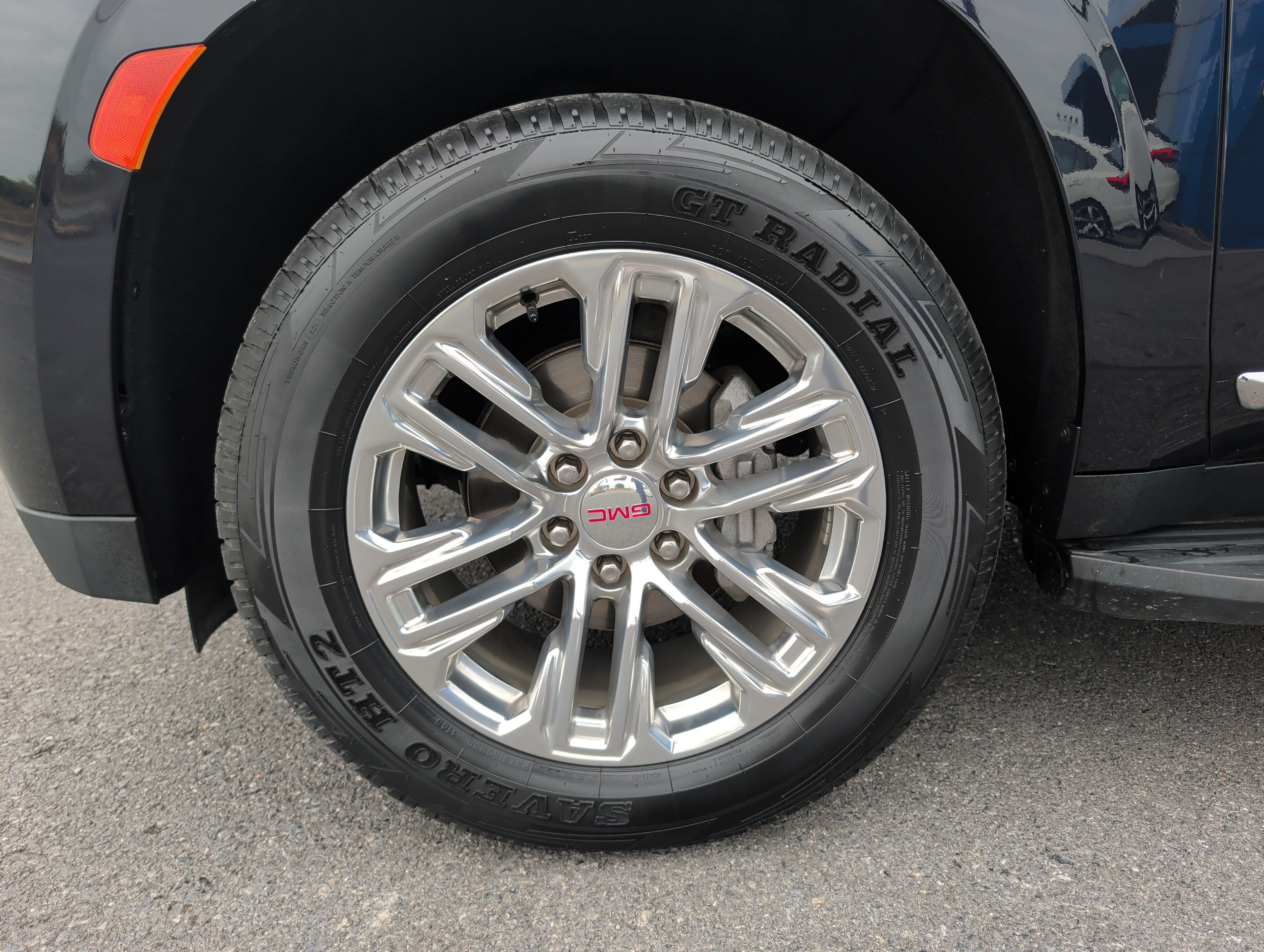Used 2021 GMC Yukon SLT w/ SLT Luxury Plus Package AWD/4WD image 10