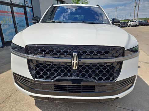 Used 2025 Lincoln Navigator Reserve w/ Jet Appearance Package AWD/4WD image 17