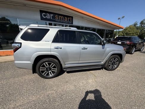 Used 2022 Toyota 4Runner Limited image 8