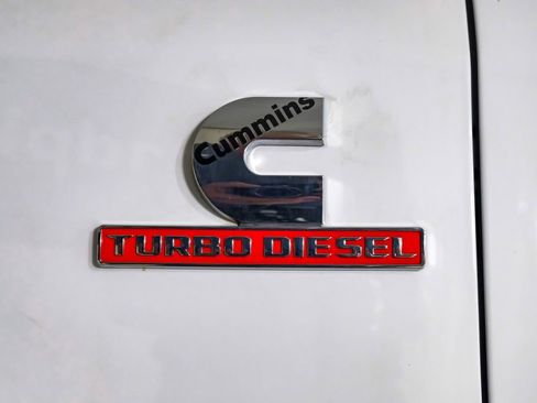 Used 2022 RAM 2500 Laramie w/ Safety Group B image 44