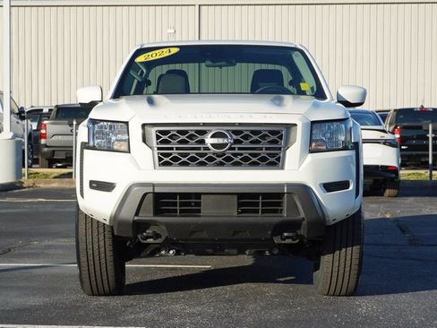Used 2024 Nissan Frontier SV w/ Technology Package image 10