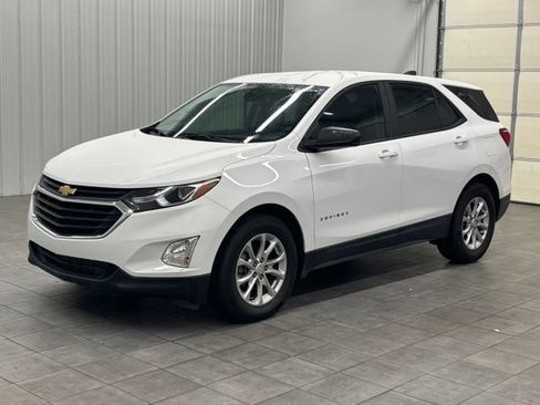 Used 2020 Chevrolet Equinox LS w/ LS Convenience Package FWD image 5