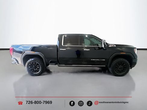 Used 2021 GMC Sierra 2500 Denali w/ Denali Black Diamond Edition AWD/4WD image 9
