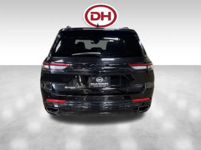 Used 2025 Jeep Grand Cherokee Summit w/ Obsidian Package AWD/4WD image 12
