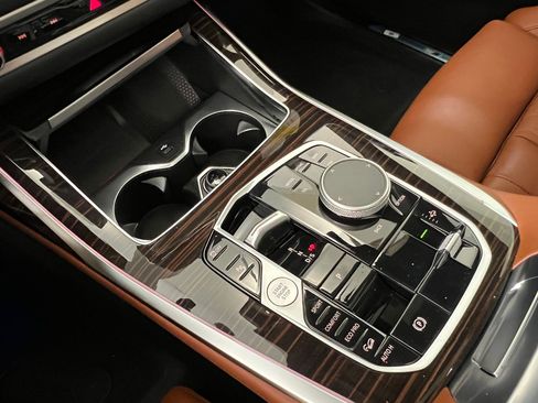 New 2026 BMW X7 xDrive40i w/ M Sport Package image 17