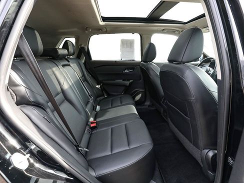 Used 2023 Nissan Rogue SV w/ SV Premium B Package AWD/4WD image 23
