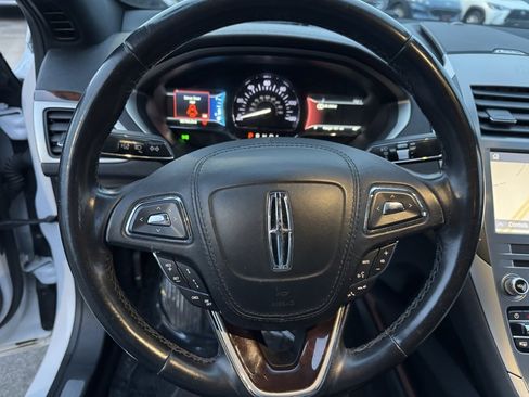 Used 2020 Lincoln MKZ Reserve image 12