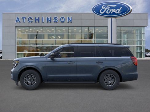 New 2026 Ford Expedition Active image 3