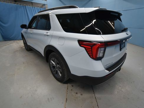 New 2026 Ford Explorer Active w/ Active Comfort Package image 30