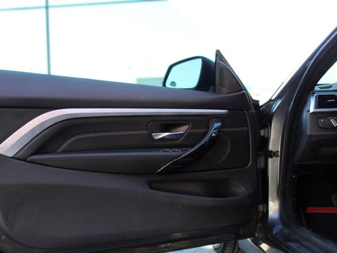 Used 2018 BMW 430i Convertible image 15