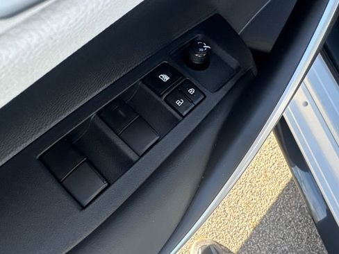 Certified 2023 Toyota Corolla SE image 29