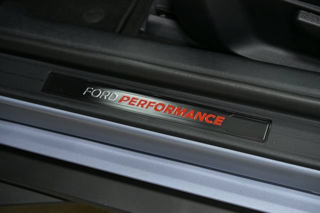 Used 2022 Ford Mustang Shelby GT500 w/ Carbon Fiber Track Pack RWD image 32