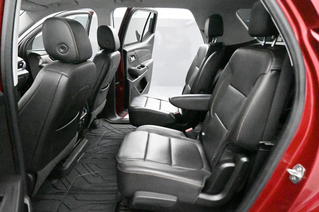 Used 2020 Chevrolet Traverse RS w/ LPO, Floor Liner Package AWD/4WD image 26