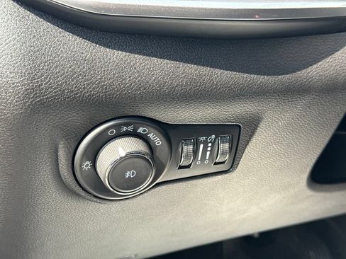 Used 2024 Jeep Compass Latitude AWD/4WD image 40